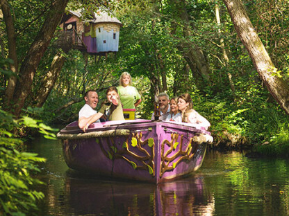 BeWILDerboat rides at BeWILDerwood Norfolk